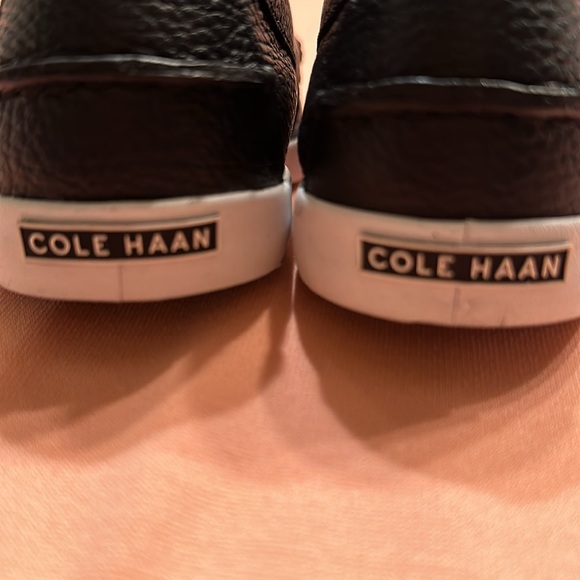 New Cole Haan shoes. Black. Size 8.5. - Picture 6 of 7